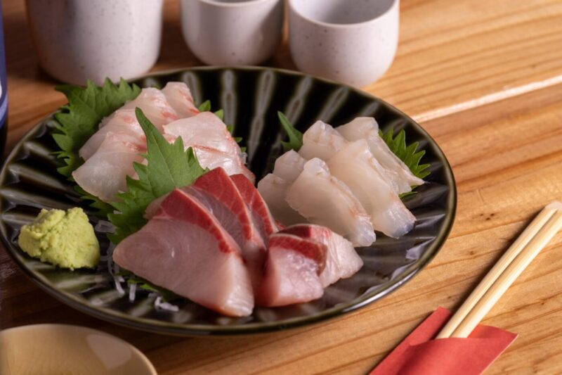 お造り3種盛り（ブリ・鯛・平目）